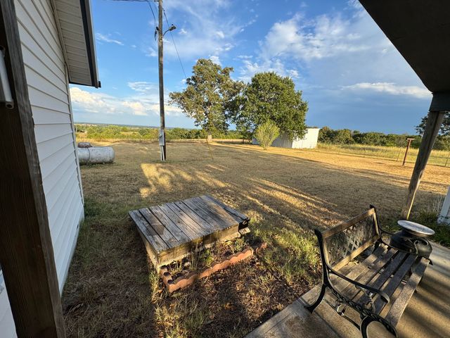 23211 Farm Road 2050, Aurora, MO 65605