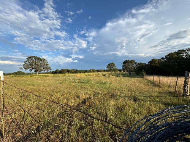 23211 Farm Road 2050, Aurora, MO 65605