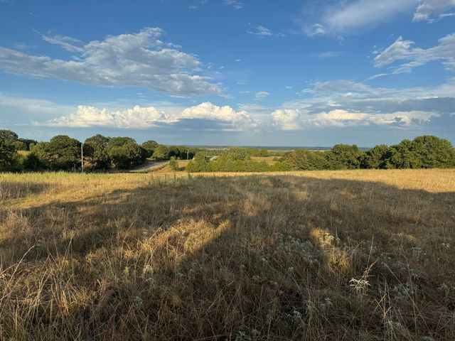 23211 Farm Road 2050, Aurora, MO 65605