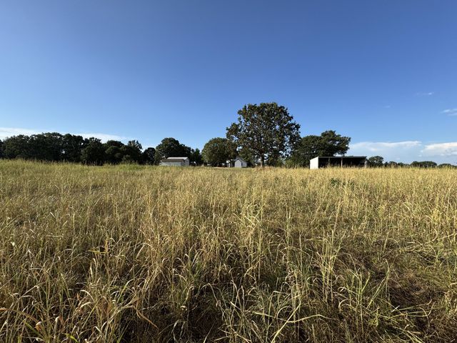 23211 Farm Road 2050, Aurora, MO 65605