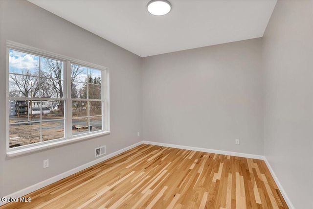 12 Livingston Avenue, Scotia, NY 12302