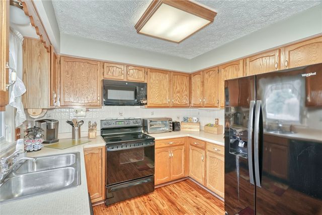 5 Ashwood Circle, Chili, NY 14624