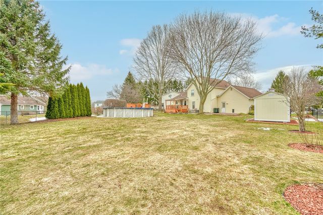 5 Ashwood Circle, Chili, NY 14624