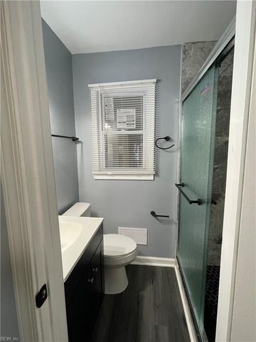 122 Kendall DR, Newport News, VA 23601