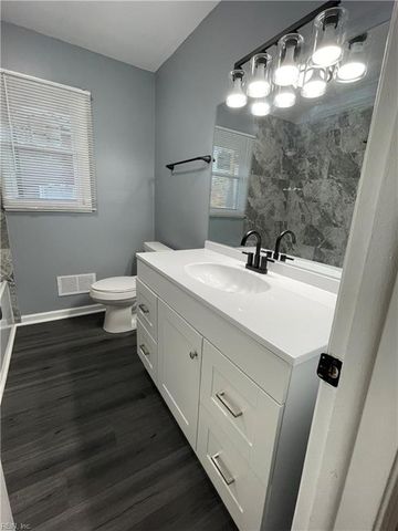 122 Kendall DR, Newport News, VA 23601