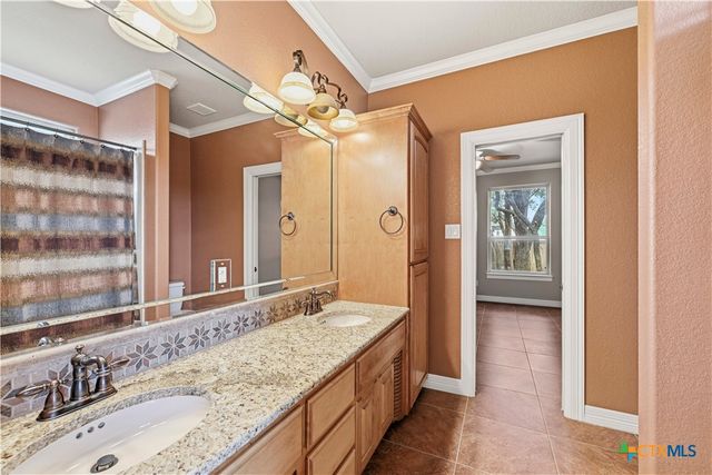 8006 Ridgeway Court, Nolanville, TX 76559