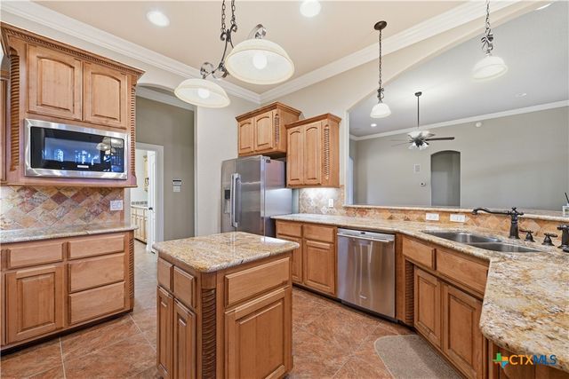 8006 Ridgeway Court, Nolanville, TX 76559
