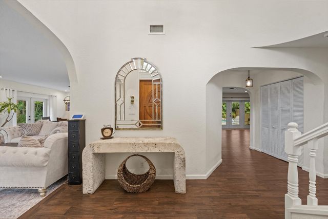 92 SQUIRE Drive, Wellington, FL 33414