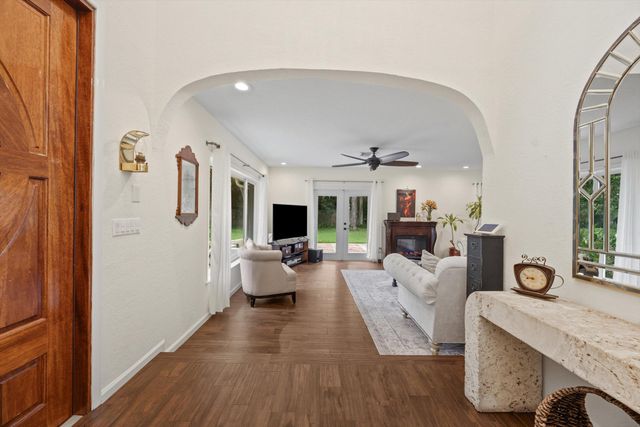 92 SQUIRE Drive, Wellington, FL 33414