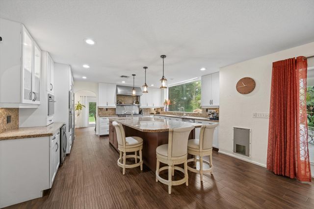 92 SQUIRE Drive, Wellington, FL 33414