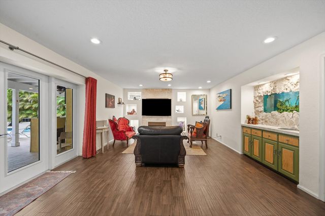92 SQUIRE Drive, Wellington, FL 33414
