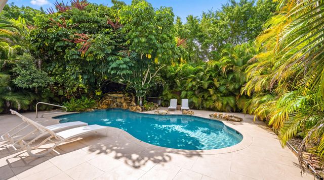 92 SQUIRE Drive, Wellington, FL 33414