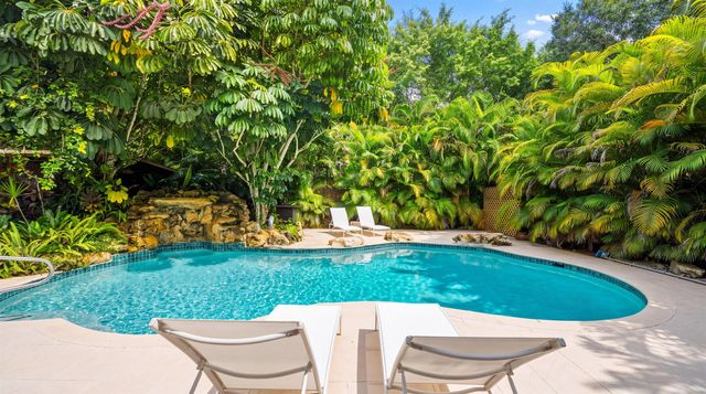 92 SQUIRE Drive, Wellington, FL 33414