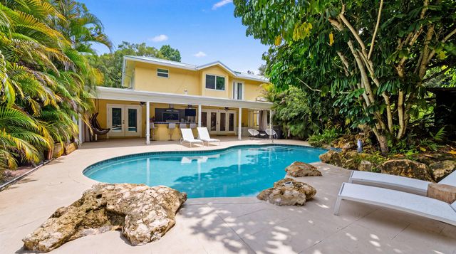 92 SQUIRE Drive, Wellington, FL 33414