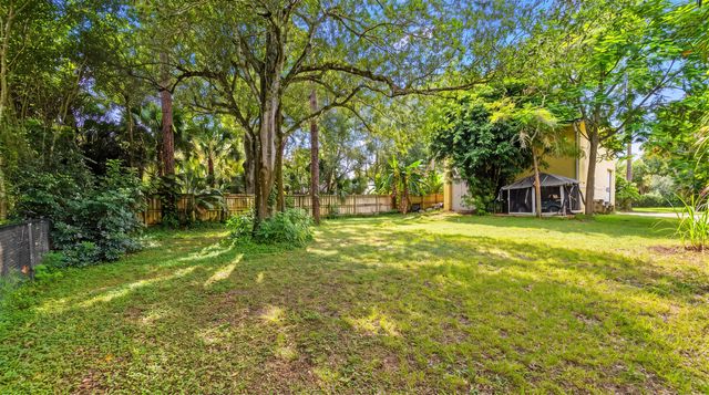 92 SQUIRE Drive, Wellington, FL 33414