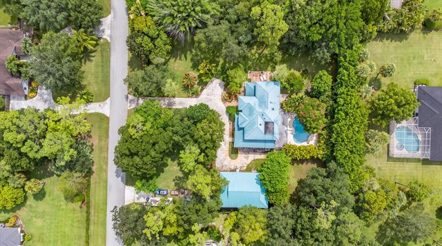 92 SQUIRE Drive, Wellington, FL 33414