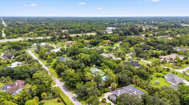 92 SQUIRE Drive, Wellington, FL 33414