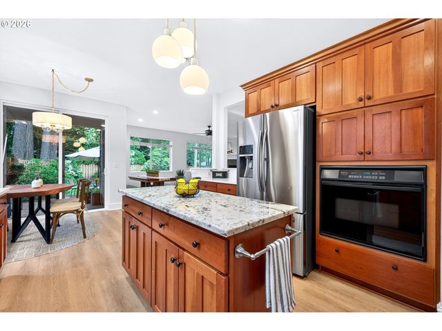 11058 Sw ONEIDA St, Tualatin, OR 97062