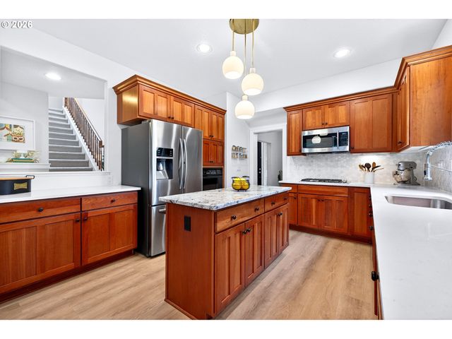 11058 Sw ONEIDA St, Tualatin, OR 97062