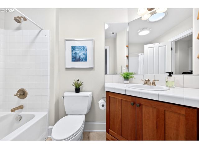 11058 Sw ONEIDA St, Tualatin, OR 97062
