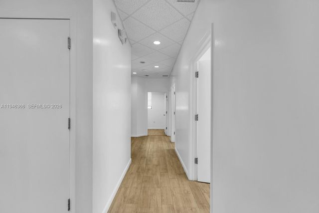 20770 W Dixie Hwy De Hwy, Miami, FL 33180