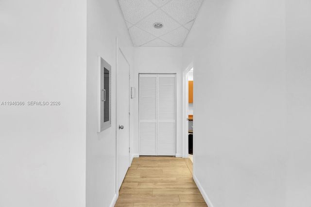 20770 W Dixie Hwy De Hwy, Miami, FL 33180