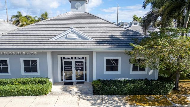 20770 W Dixie Hwy De Hwy, Miami, FL 33180