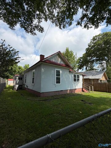 1205 S 11th Street, Gadsden, AL 35901