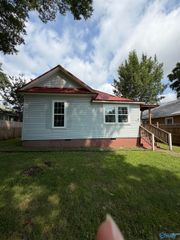 1205 S 11th Street, Gadsden, AL 35901