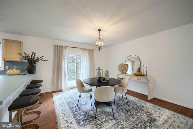 1298 TOANN RD, York, PA 17403