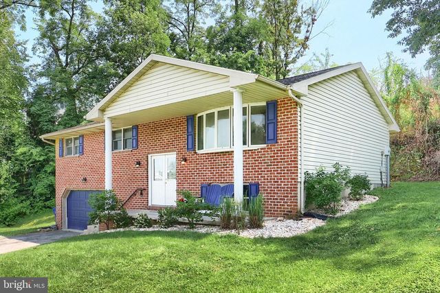 1298 TOANN RD, York, PA 17403