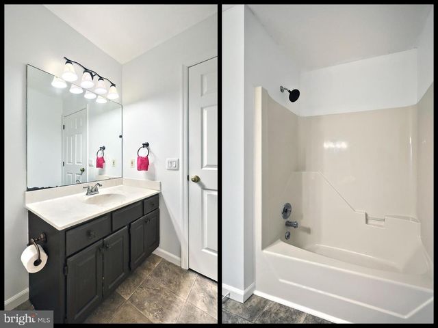 1298 TOANN RD, York, PA 17403