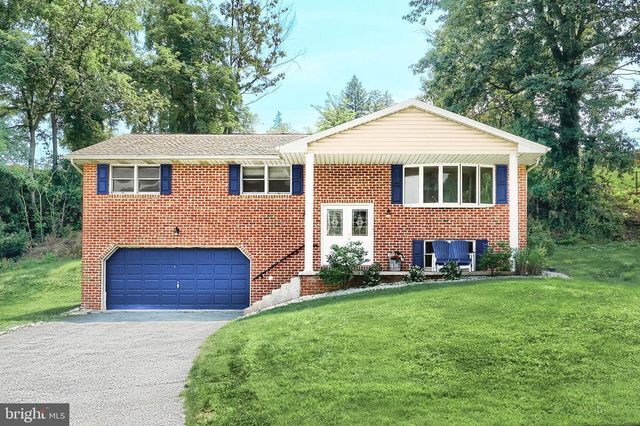 1298 TOANN RD, York, PA 17403