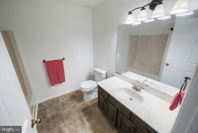 1298 TOANN RD, York, PA 17403