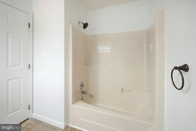 1298 TOANN RD, York, PA 17403