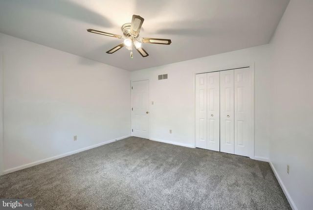 1298 TOANN RD, York, PA 17403