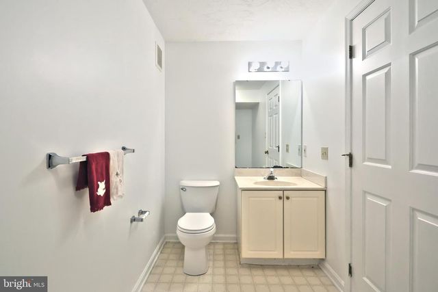 1298 TOANN RD, York, PA 17403