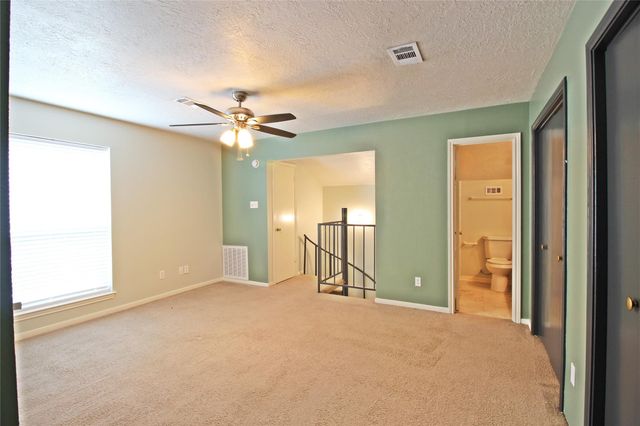 2041 Country Village Boulevard A, Humble, TX 77338