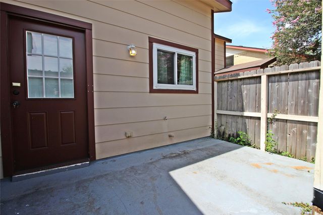 2041 Country Village Boulevard A, Humble, TX 77338