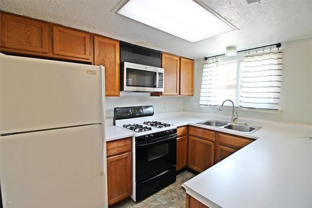2041 Country Village Boulevard A, Humble, TX 77338