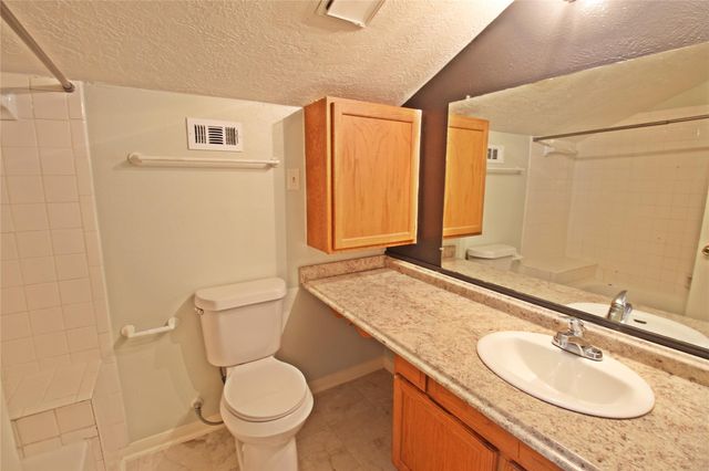 2041 Country Village Boulevard A, Humble, TX 77338