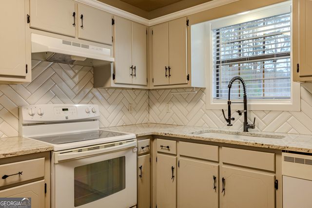 1673 Blacks Bluff Road SW, Rome, GA 30161