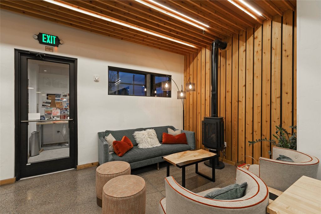 2413 S Higgins Avenue, Missoula, MT 59801 photo 9