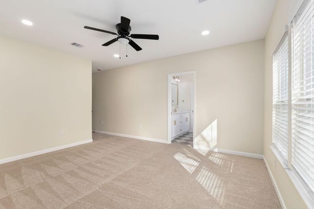 102 E Valverde Street, Brenham, TX 77833