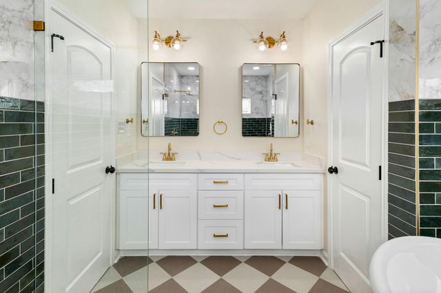 102 E Valverde Street, Brenham, TX 77833