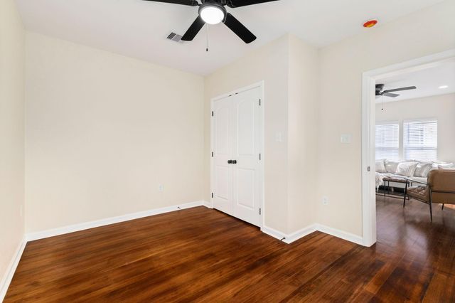 102 E Valverde Street, Brenham, TX 77833