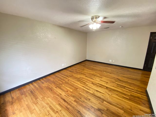211 Natalen Ave Apt 205, San Antonio, TX 78209