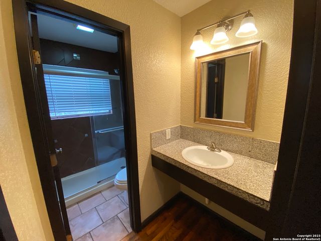 211 Natalen Ave Apt 205, San Antonio, TX 78209