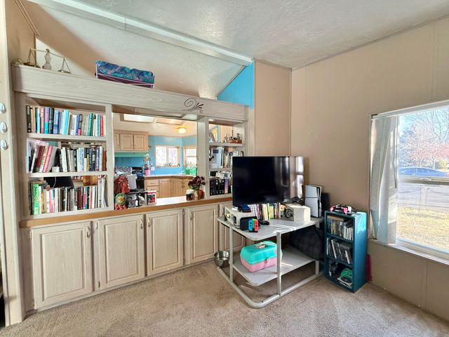 14107 Ravenwood Drive, Klamath Falls, OR 97601