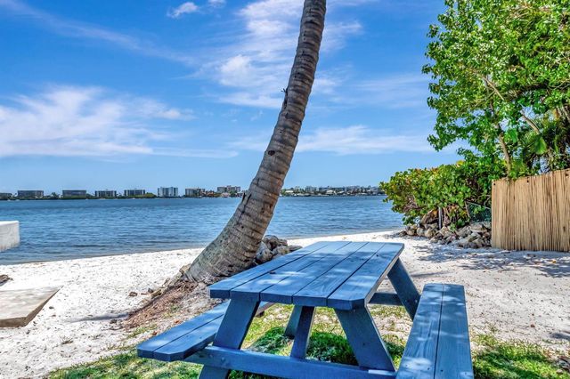 1502 S Lakeside Drive 214, Lake Worth Beach, FL 33460